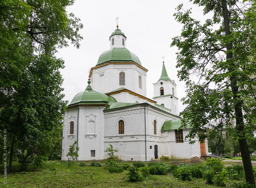 Собор Троицы Живоначальной в Трубчевске